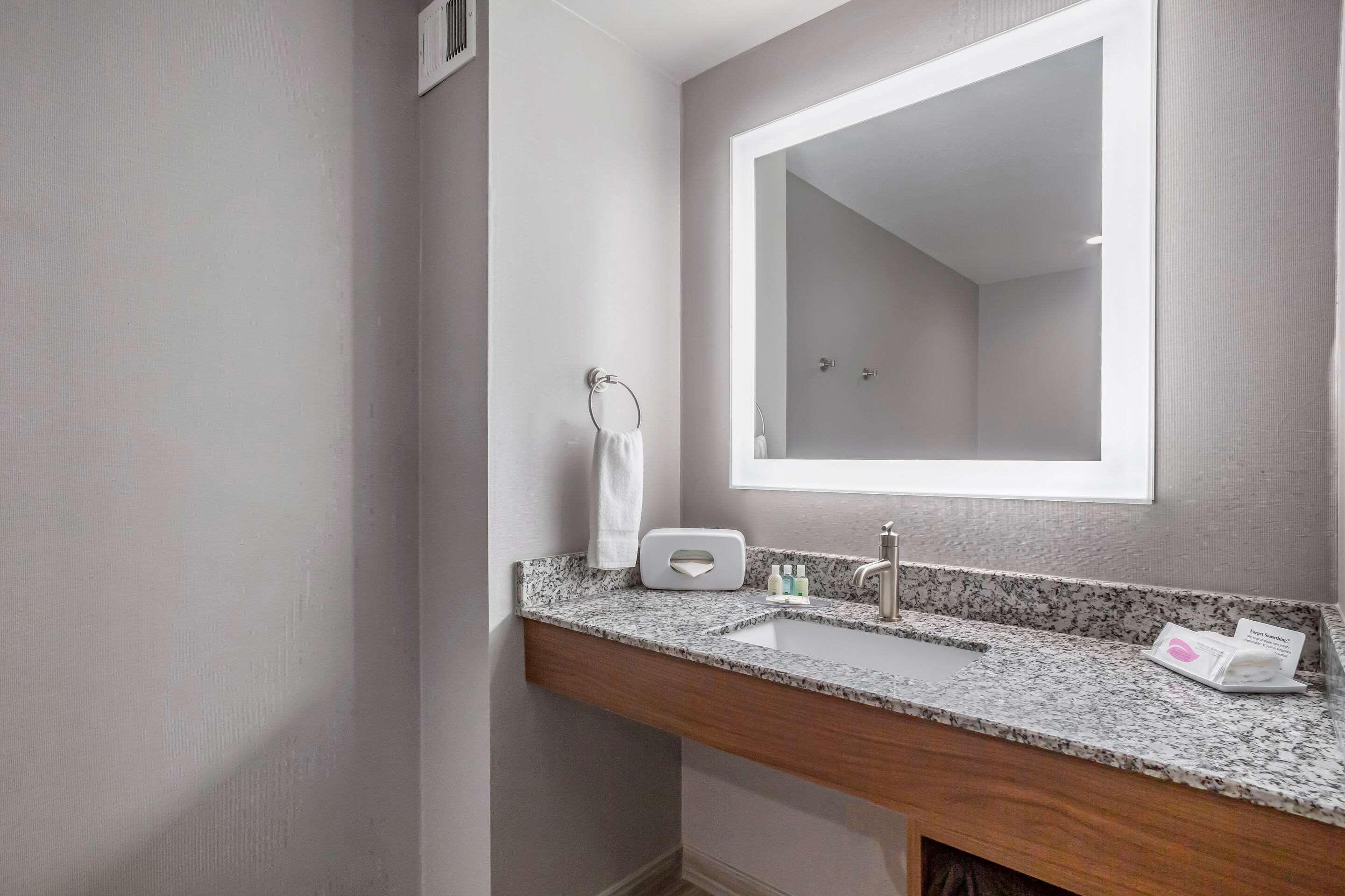 Quality Inn & Suites Livermore Wine Country Bagian luar foto